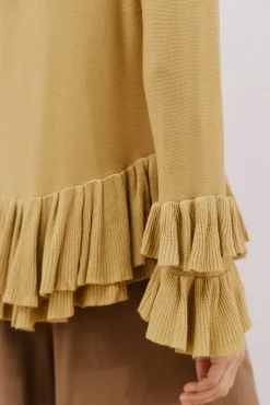 Jersey fino volantes.