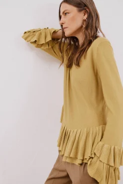 Jersey fino volantes.