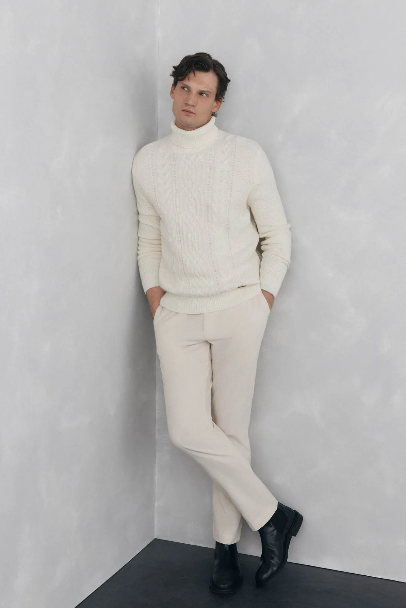 Jersey lana cables cuello alto