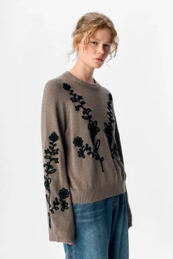 Jersey punto bordado flores