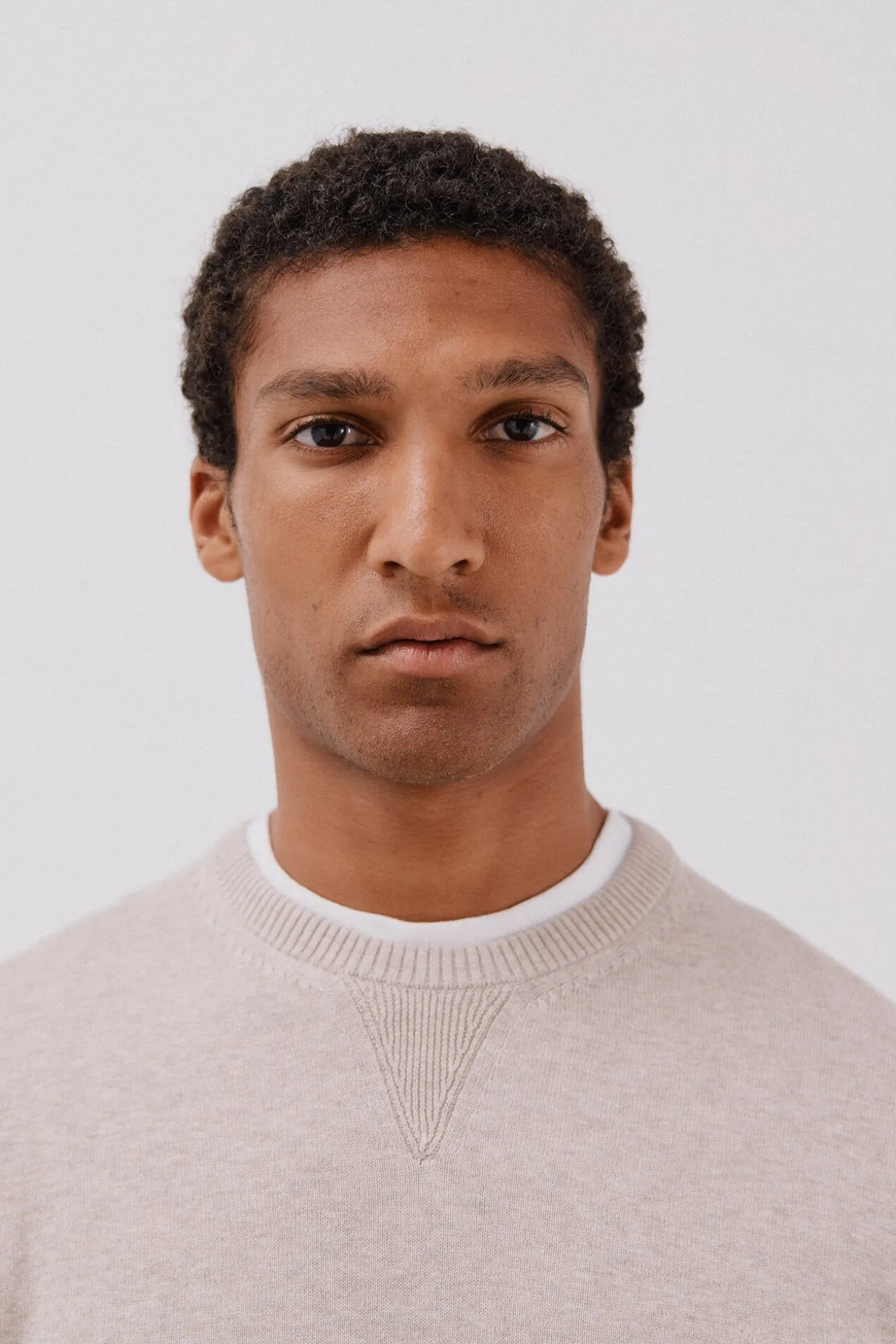 Jersey punto fino algodón cuello redondo