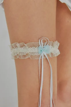 Liga Ivette Bridal tul y encaje detalle corazón