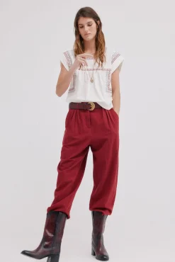 Malena. Camiseta bordada