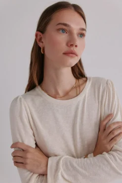 Margot. Camiseta con manga abullonada