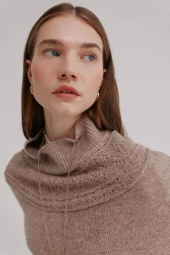 Marta. Capa flecos de tricot