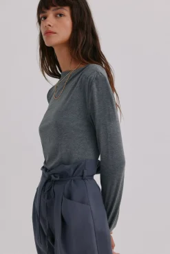 Mercedes. Top drapeado