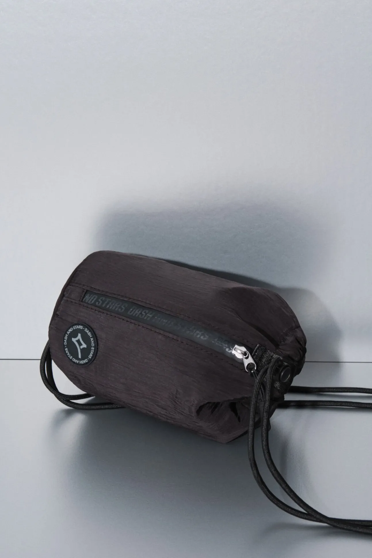 Mini bolso bandolera nylon negro satinado