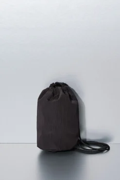 Mini bolso bandolera nylon negro satinado