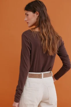 Mirta. Camiseta con escote drapeado