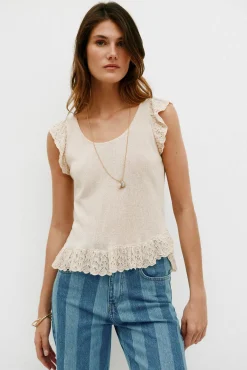 Nadia. Top con volantes