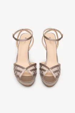 Naiara. Sandalia tacón satén