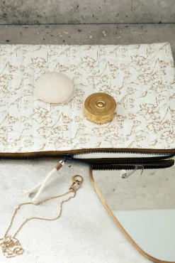 Neceser M Lutea, Blanco roto y mostaza