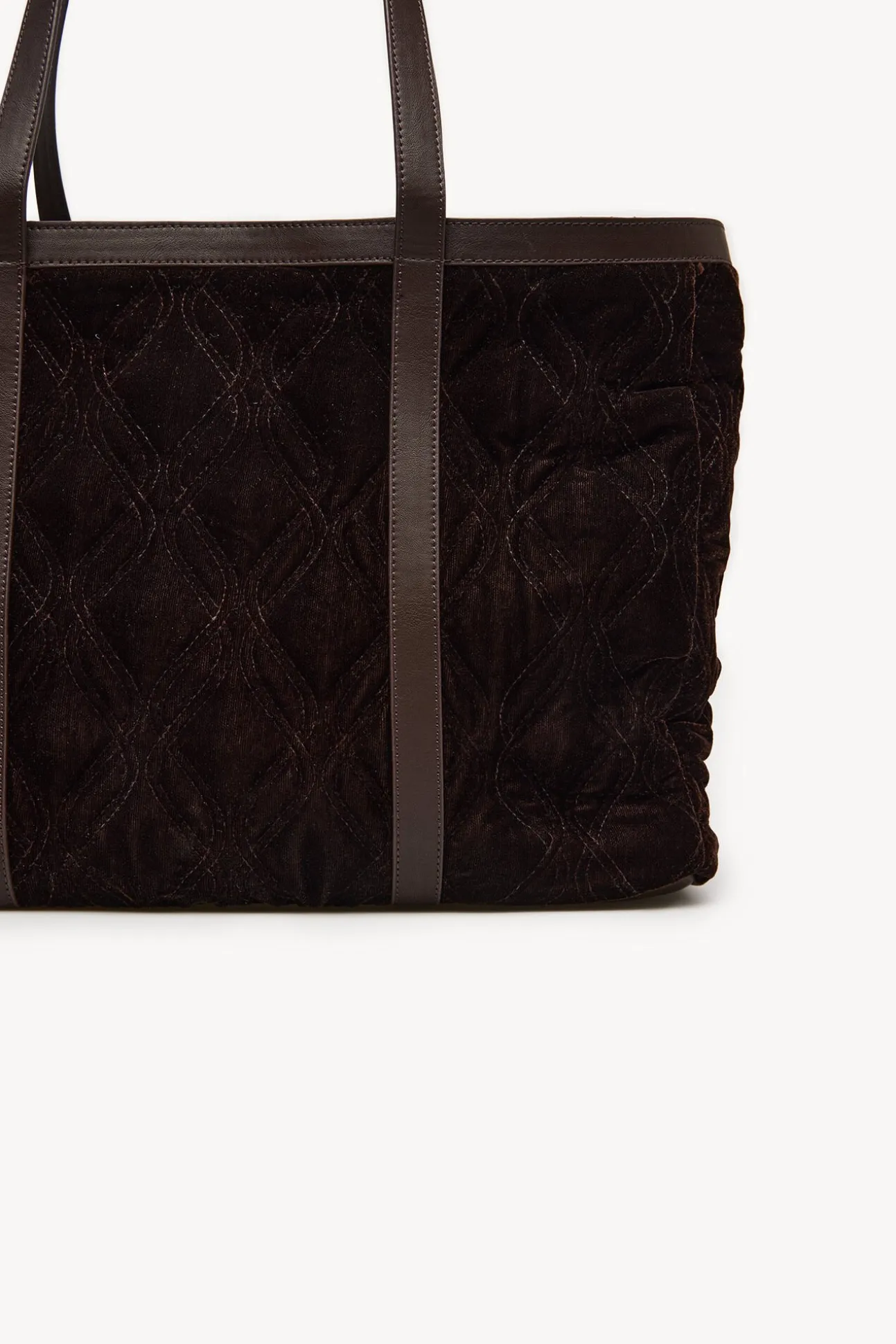 Neila. Bolso shopper de terciopelo