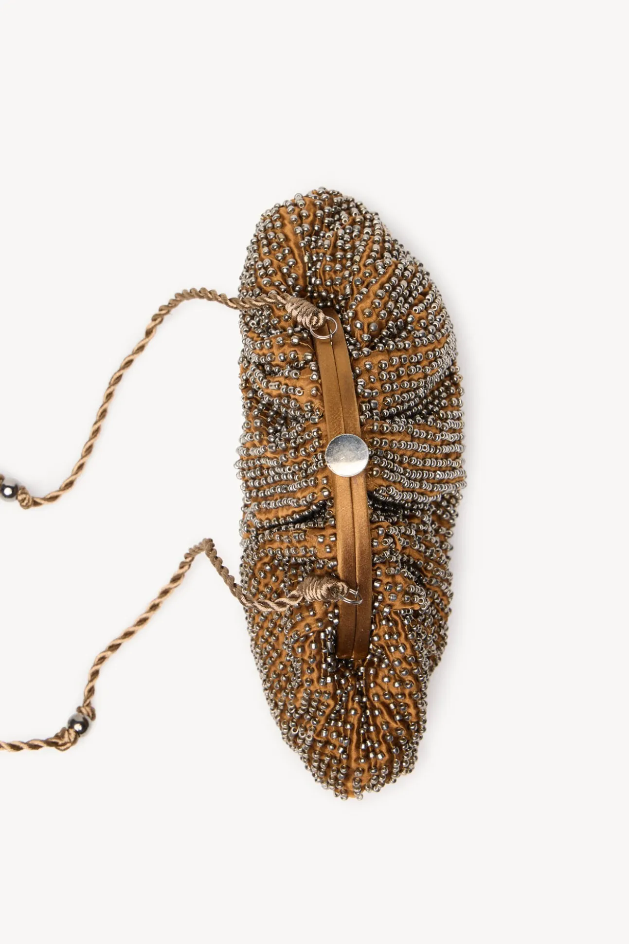 Nelsa. Bolso clutch abalorios