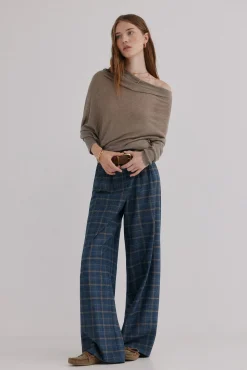 Nica. Jersey escote asimétrico