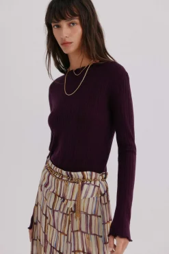 Nidia. Top con detalle de ondas