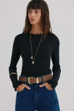 Nidia. Top con detalle de ondas