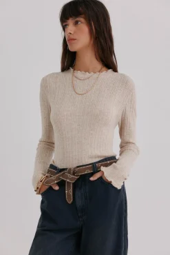 Nidia. Top con detalle de ondas