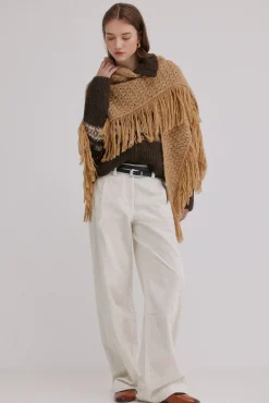 Nieves. Chal calado de flecos