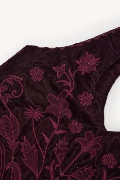 Nuria. Bolso hobo terciopelo bordado