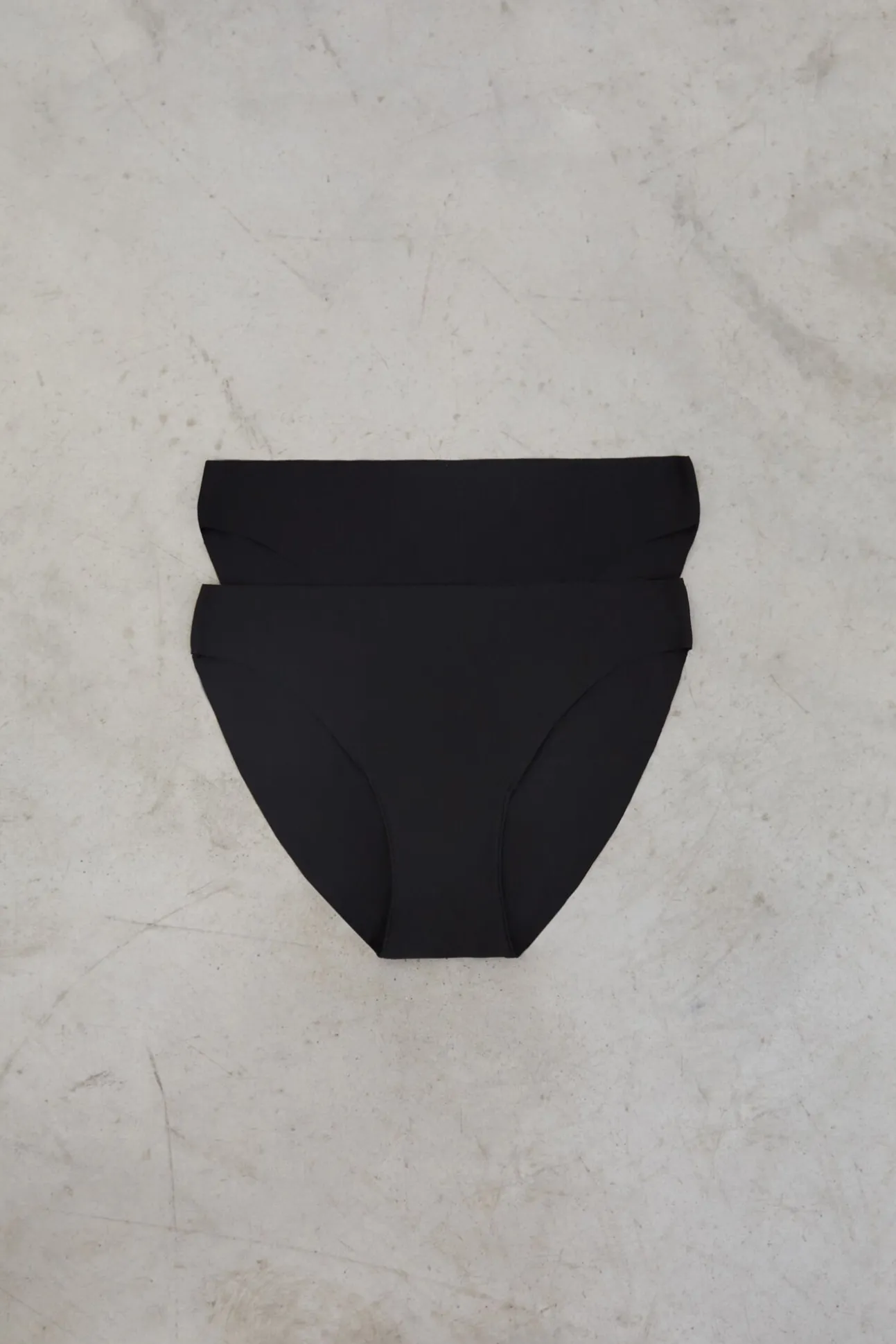 Pack 2 bragas clásicas negro laser cut