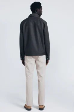 Pantalón 5 bolsillos color slim fit