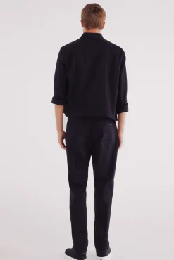 Pantalón 5 bolsillos color slim fit