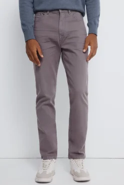 Pantalón 5 bolsillos color slim fit