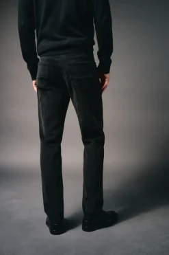 Pantalón 5 bolsillos slim fit pana