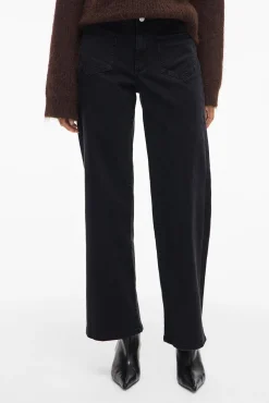 Pantalón ancho con bolsillos delanteros