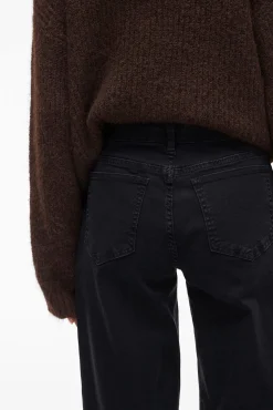 Pantalón ancho con bolsillos delanteros