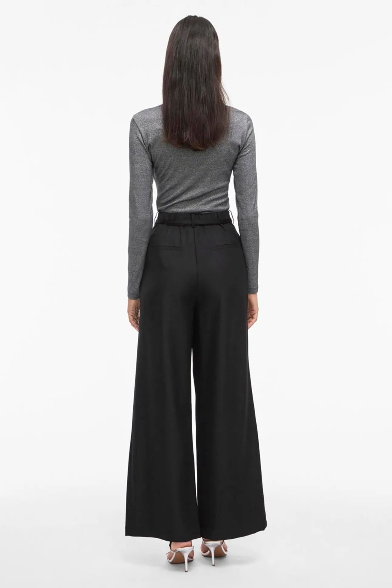 Pantalón ancho de vestir con cinturón flor