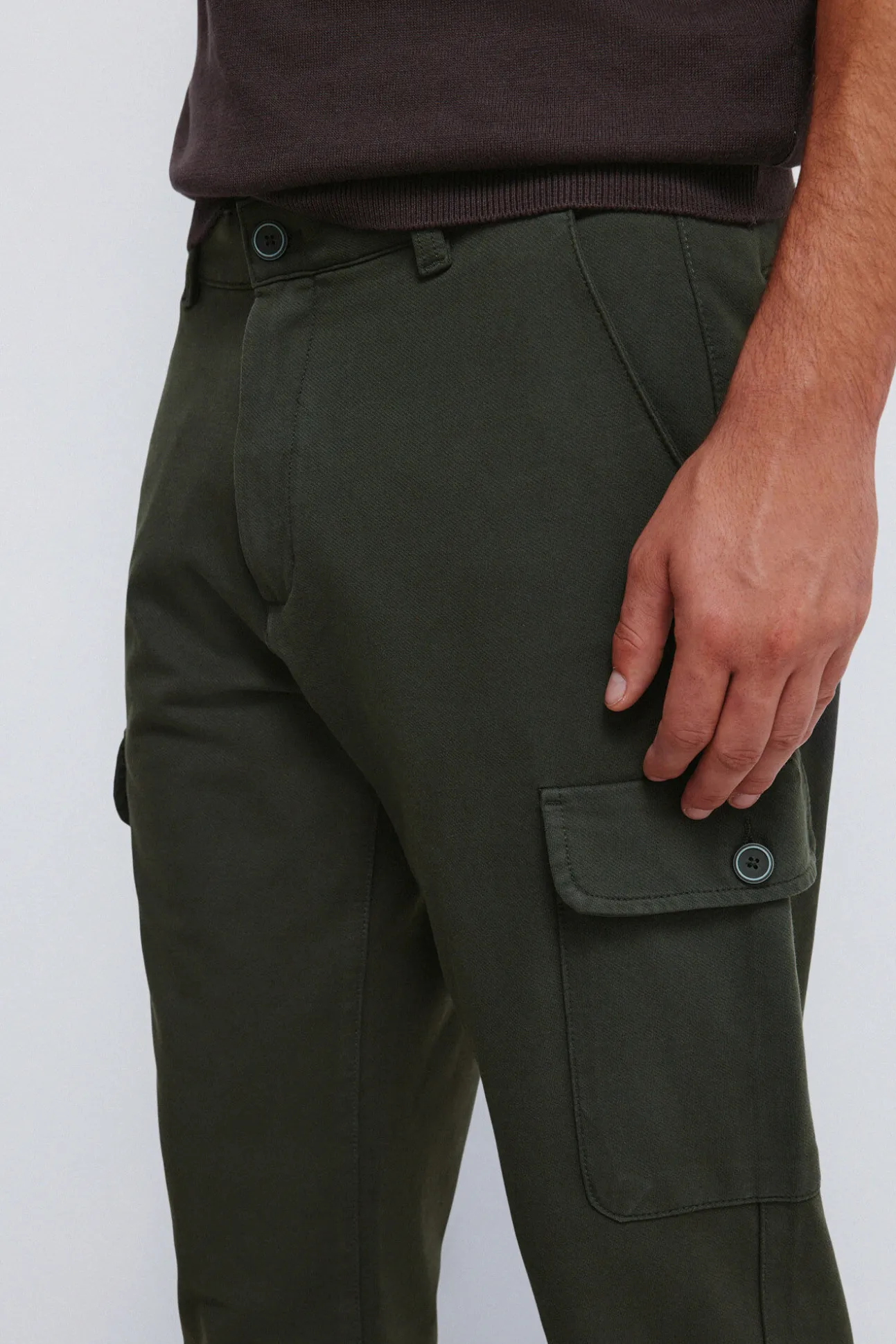 Pantalón cargo comfort fit