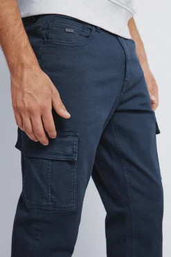 Pantalón cargo lavado slim fit