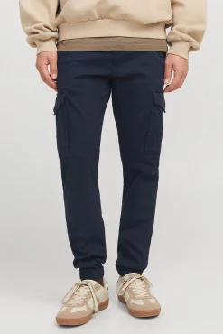 Pantalón cargo slim fit