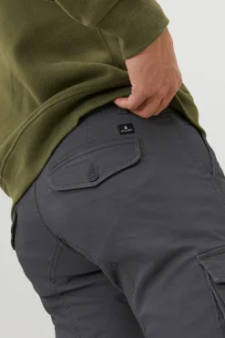 Pantalón cargo slim fit