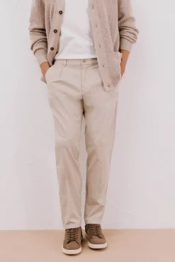 Pantalón chino confort tapered fit