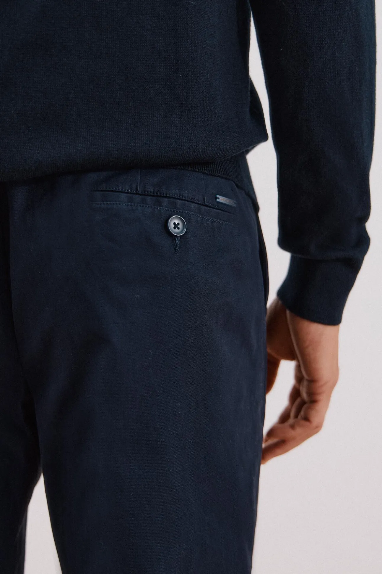 Pantalón chino confort tapered fit