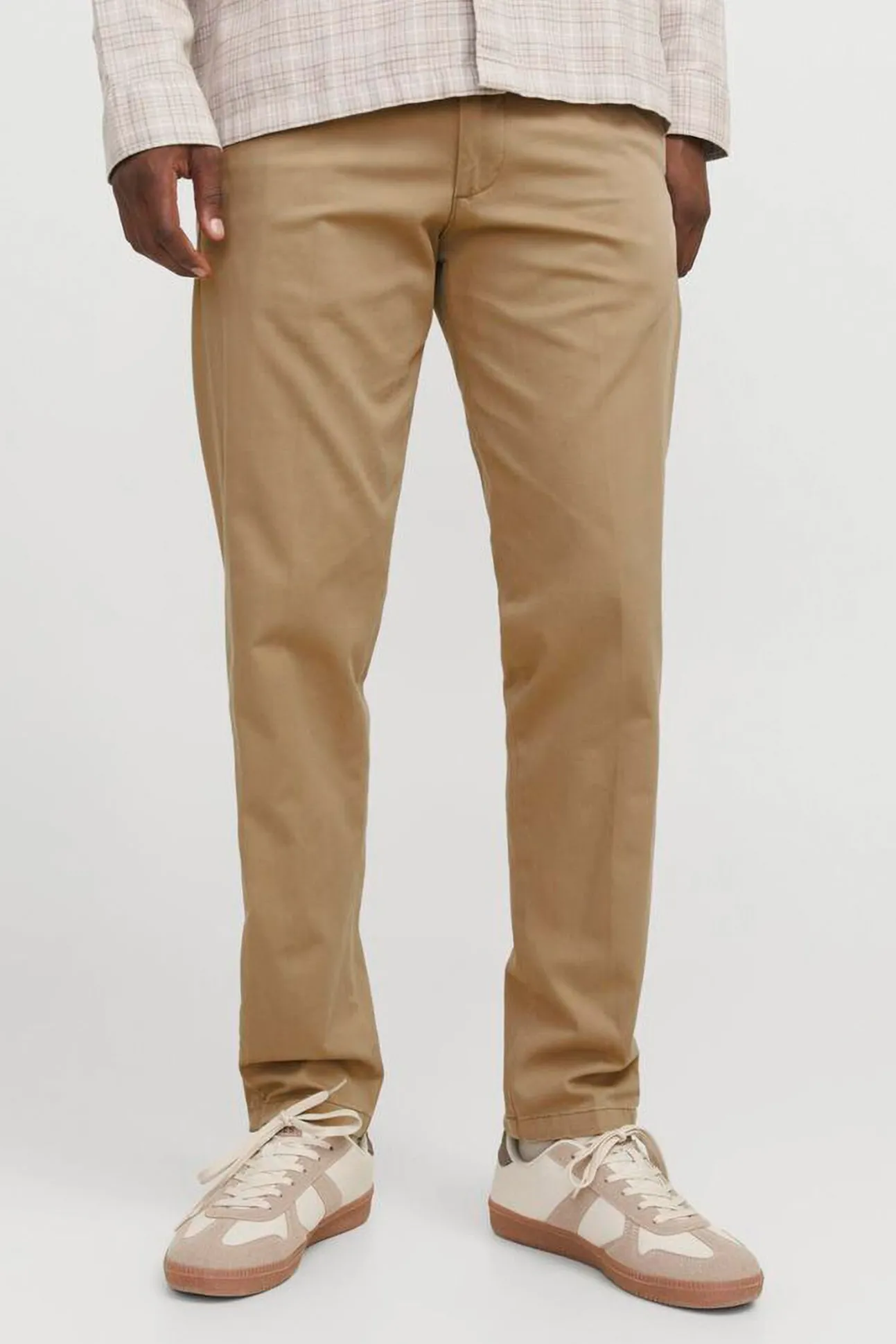 Pantalón chino de corte relajado