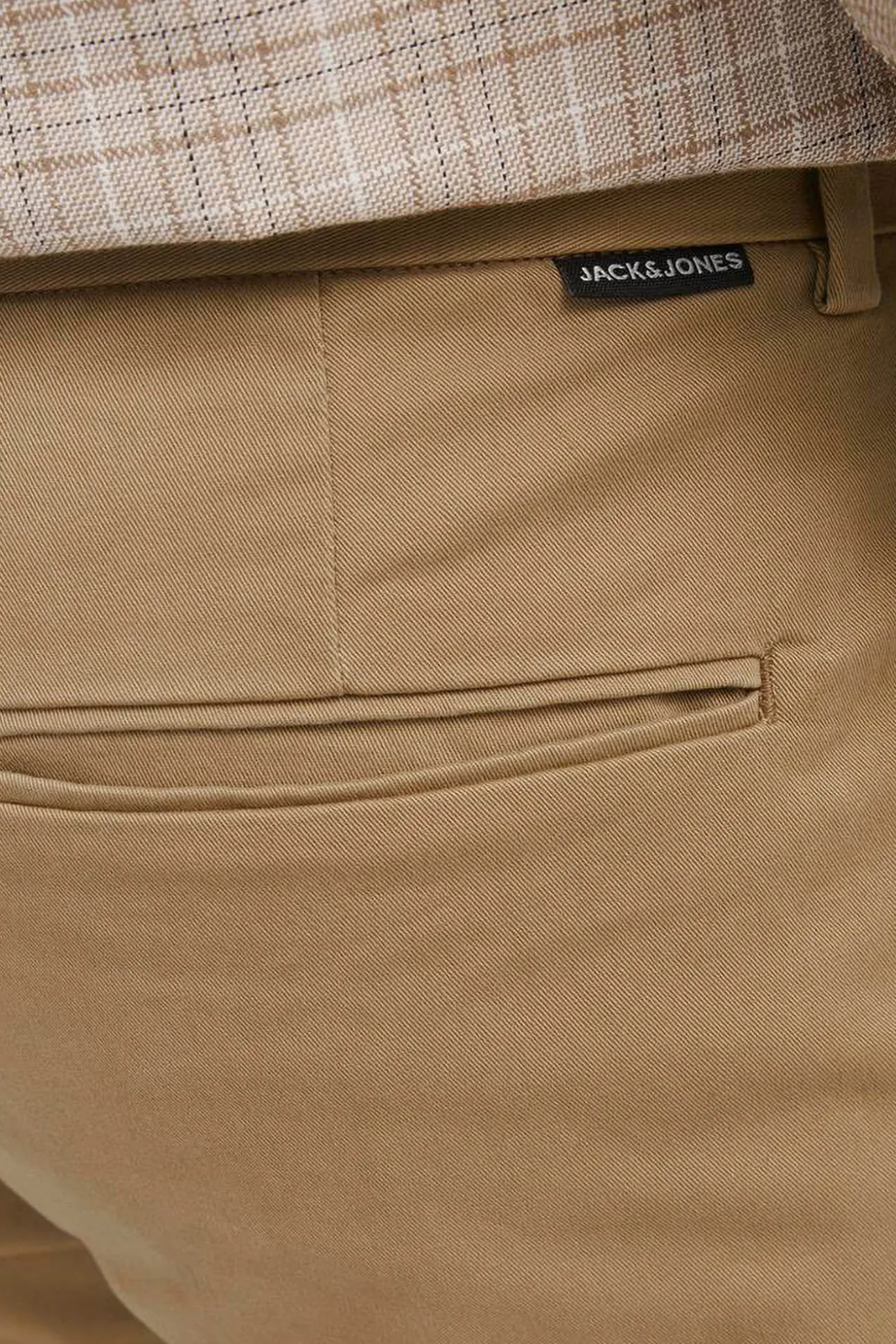 Pantalón chino de corte relajado