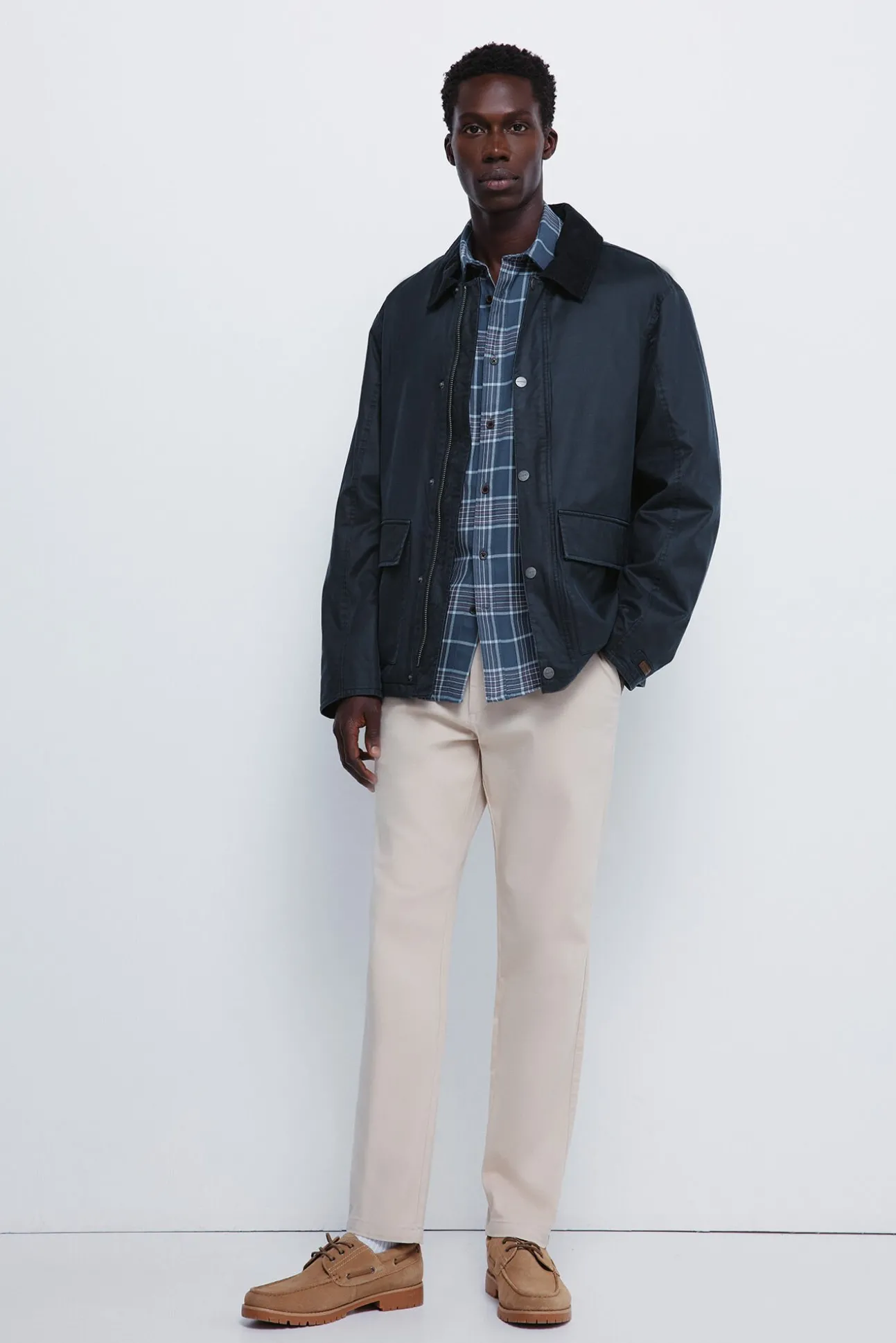 Pantalón chino dobby comfort fit