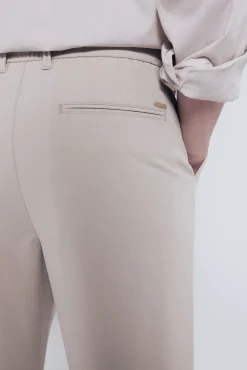 Pantalón chino jogger comfort fit