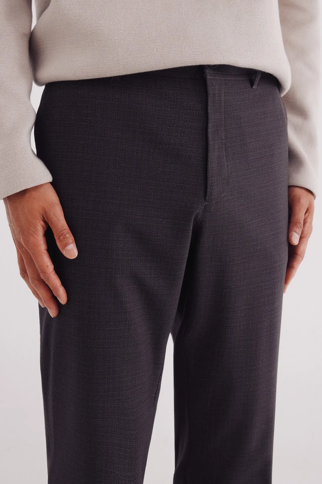 Pantalón chino jogger estructura