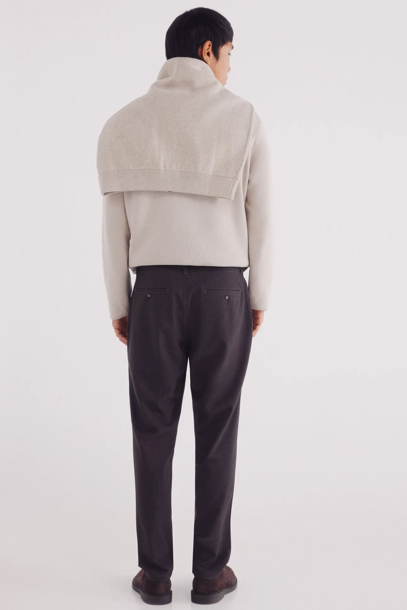 Pantalón chino jogger estructura