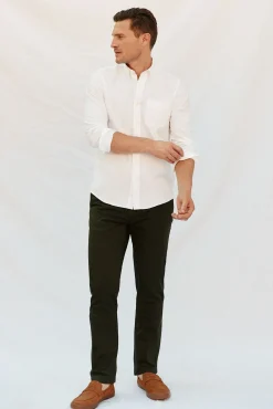 Pantalón chino ligero regular fit