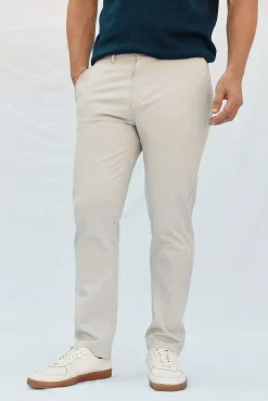 Pantalón chino ligero regular fit
