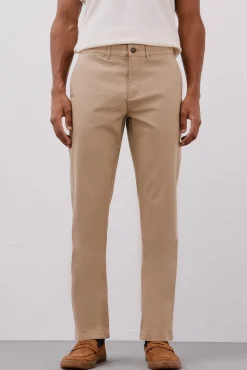 Pantalón chino ligero regular fit