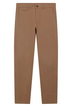 Pantalón chino ligero slim fit