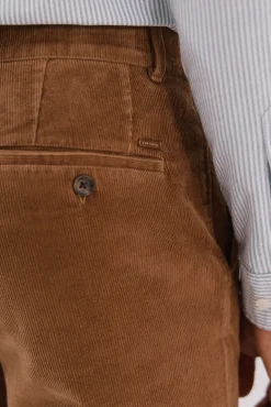 Pantalón chino pana