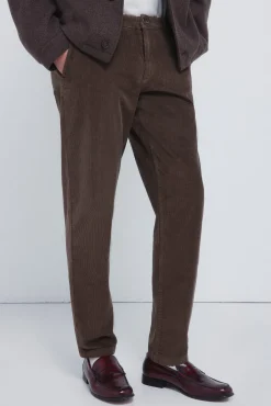 Pantalón chino pana lavada comfort slim fit